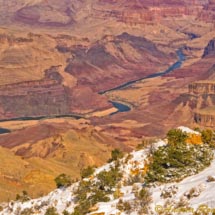 Il percorso del fiume Colorado tra le rocce del Gran Canyon. 14 Il percorso del fiume Colorado tra le rocce del Gran Canyon.